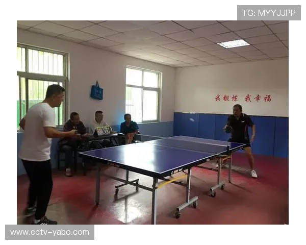 体育科普中国行展区进驻社区,专家指导乒乓球爱好者科学健身 体育科普中国行展区进驻社区,专家指导乒乓球爱好者科学健身